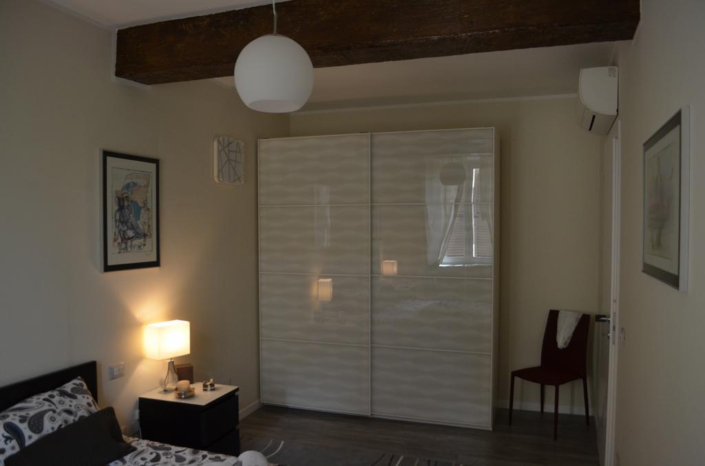 Heart Of Parma Apartman Szoba fotó