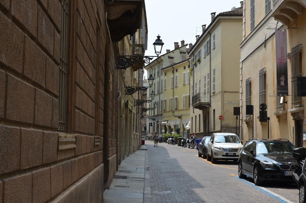 Heart Of Parma Apartman Szoba fotó